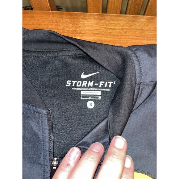 Iowa Hawkeyes Jacket Nike Storm-Fit Small Quarter Zip - Picture 3 of 5